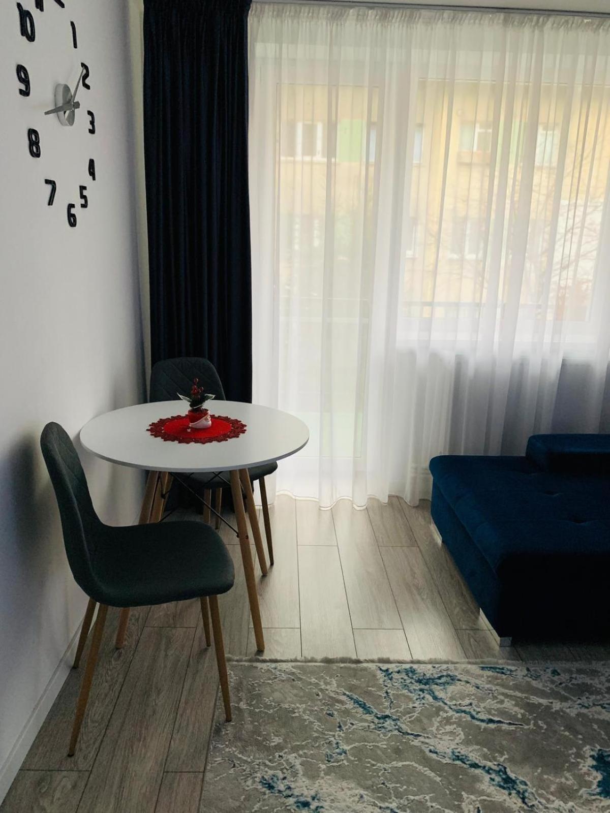 Rose Apartment Piatra Neamt Ngoại thất bức ảnh